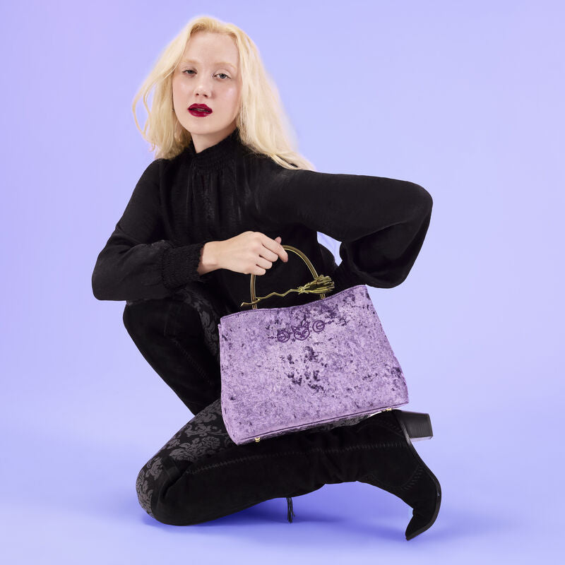 Loungefly - Disney
Hocus Pocus Velvet Crossbody Bag
